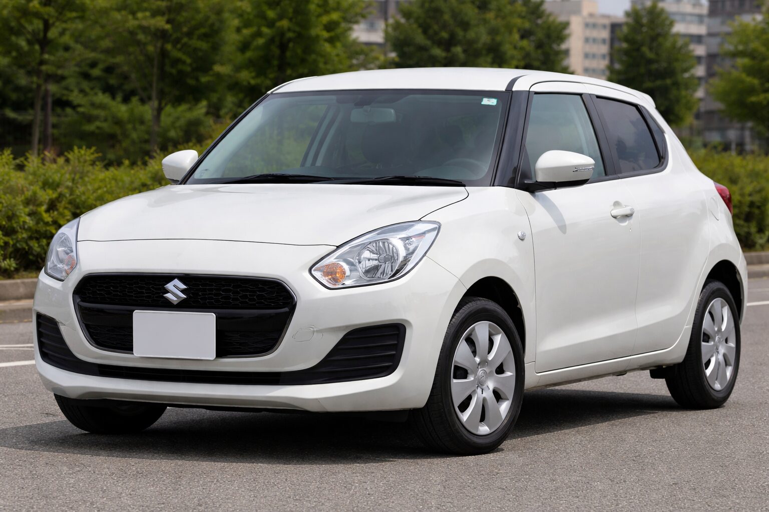普通のスイフトか？ スイフトスポーツ（ZC33S）か？ 4代目スイフトの 